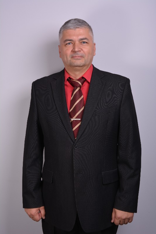 Шарапов Юрий Николаевич.